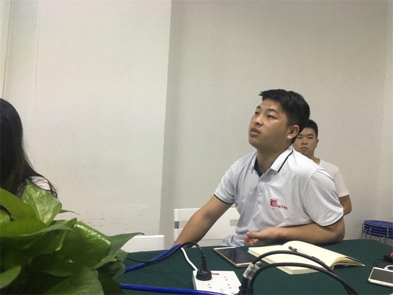  72期瓜瓜早課堂-你以為在火車上賣盒飯很簡(jiǎn)單？