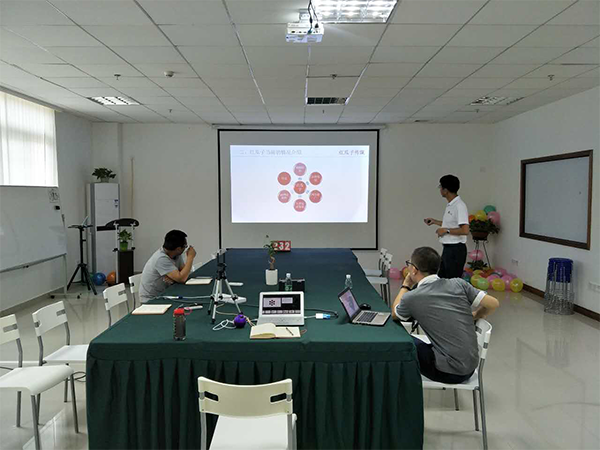 紅瓜子傳媒_企業(yè)宣傳片視頻制作_來到紅瓜子，仿佛回到了熱情奔放的青春
